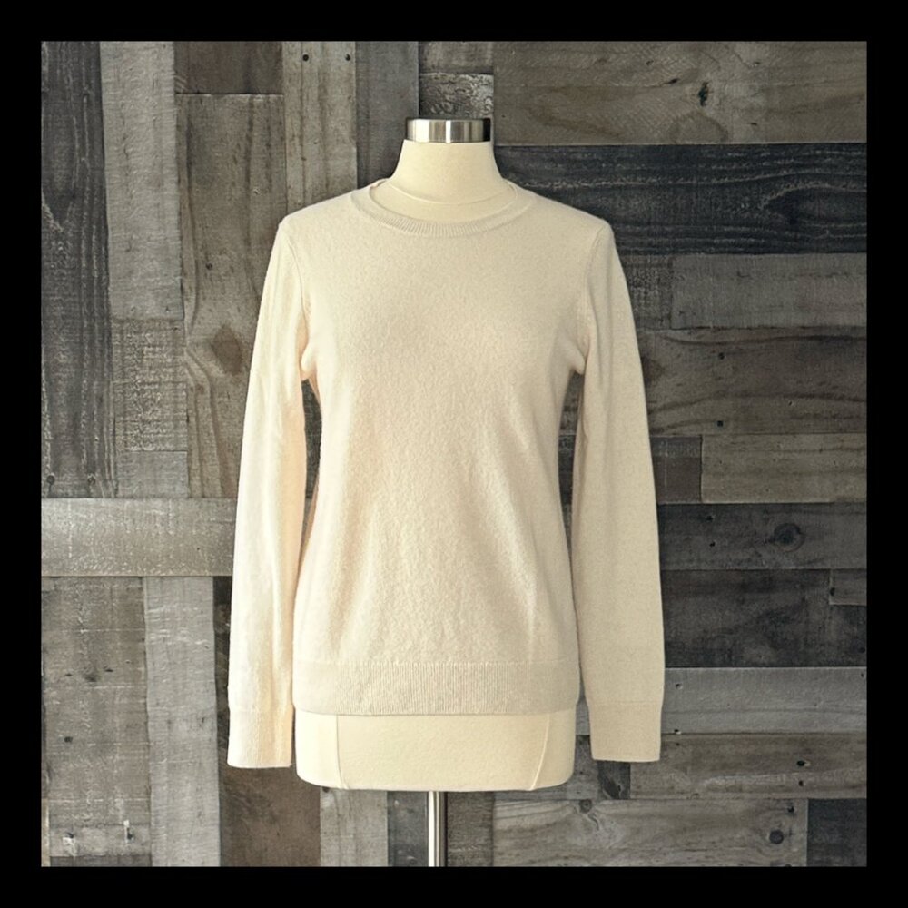 Nordstrom cream cashmere sweater small neutral gorpcore academia minimalist